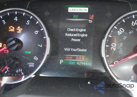2019 Toyota Rav4 Xle from USA, damaged, VIN JTMW1RFV2KD027064